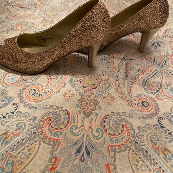 Rose gold heels - Picture 2 of 4